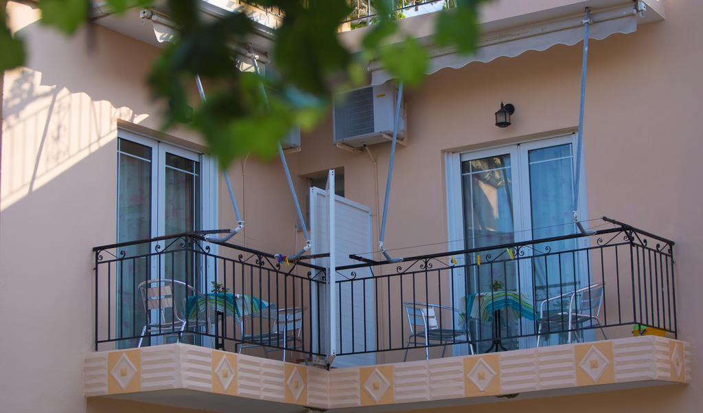 Golden Sun Rooms Пирги-Термис Экстерьер фото